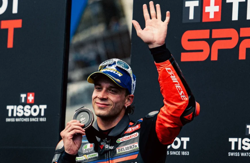 ИСТОРИЧЕСКИ ХЕТТРИК ЗА APRILIA RACING В ЛЬО МАН