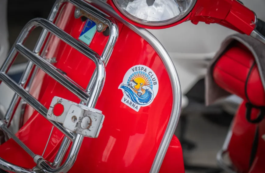 80 години Vespa вдъхновиха създаването на Vespa Club Varna